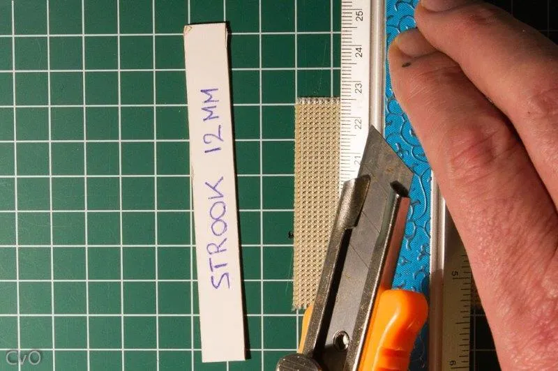 Renfort Kevlar (milieu du Révo), découper 12 mm