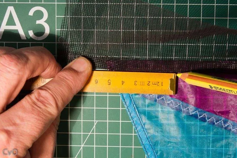 Marquer le coin en dacron à 5 cm
