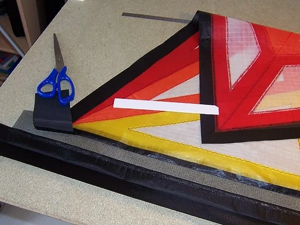 Bord d'attaque - 2ème étape. Assemblage/collage du bord d'attaque (Spi pour l'UL).